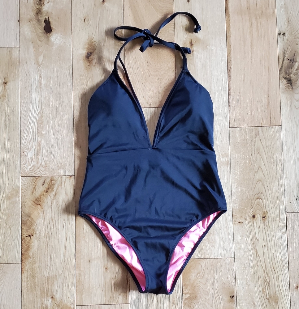 NWT! Victoria's Secret Pink low plunge swimsuit. - Picture 2 of 5